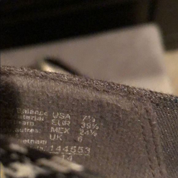 Checker pattern heels - Picture 6 of 6